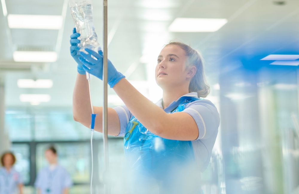 5 Benefits of IV Drip Therapy for Fibromyalgia