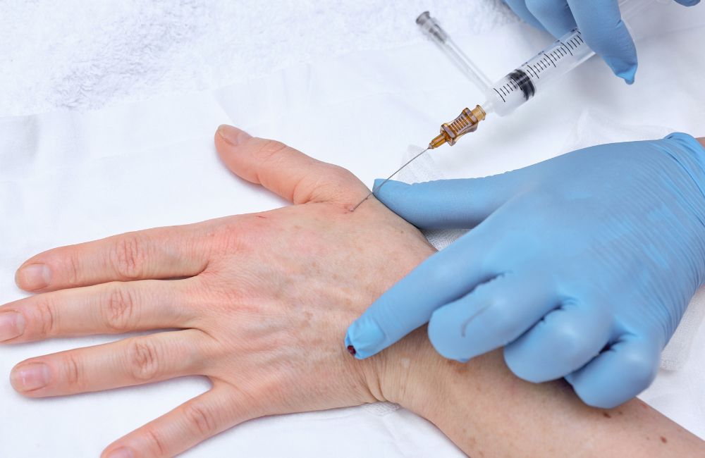 How to Choose the Right Exosome Therapy Clinic for Anti-Aging Treatments
