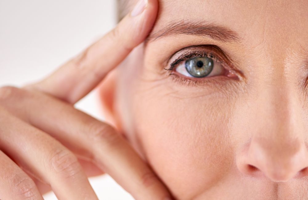 How Exosome Therapy Clinic Experts Help with Anti-Aging Treatments