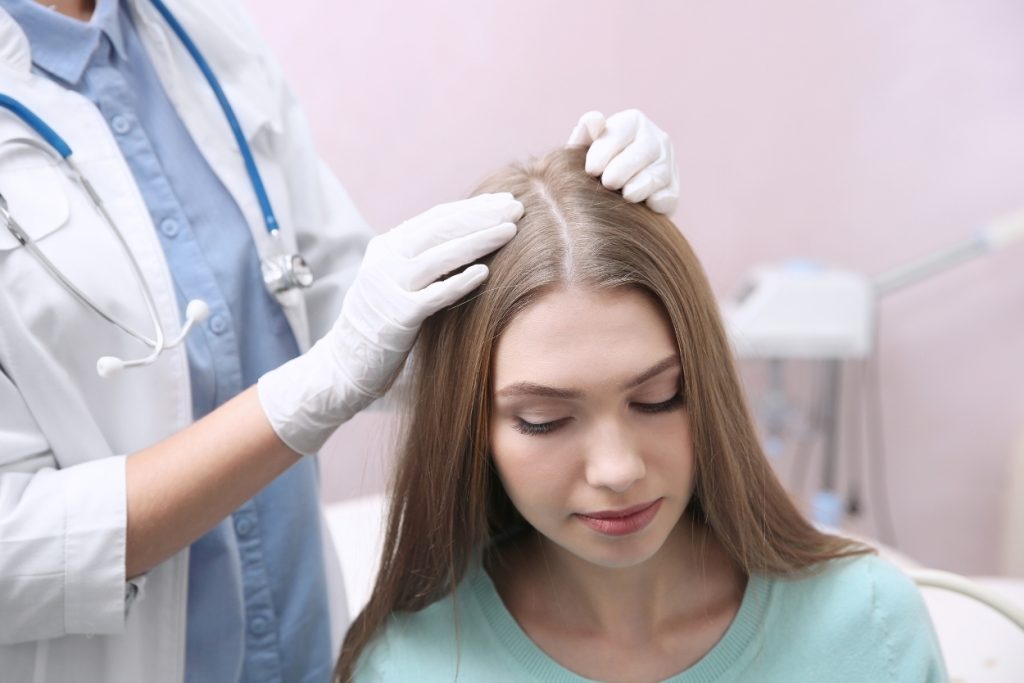 Top 5 Benefits of Regular Visits to a Hair Clinic