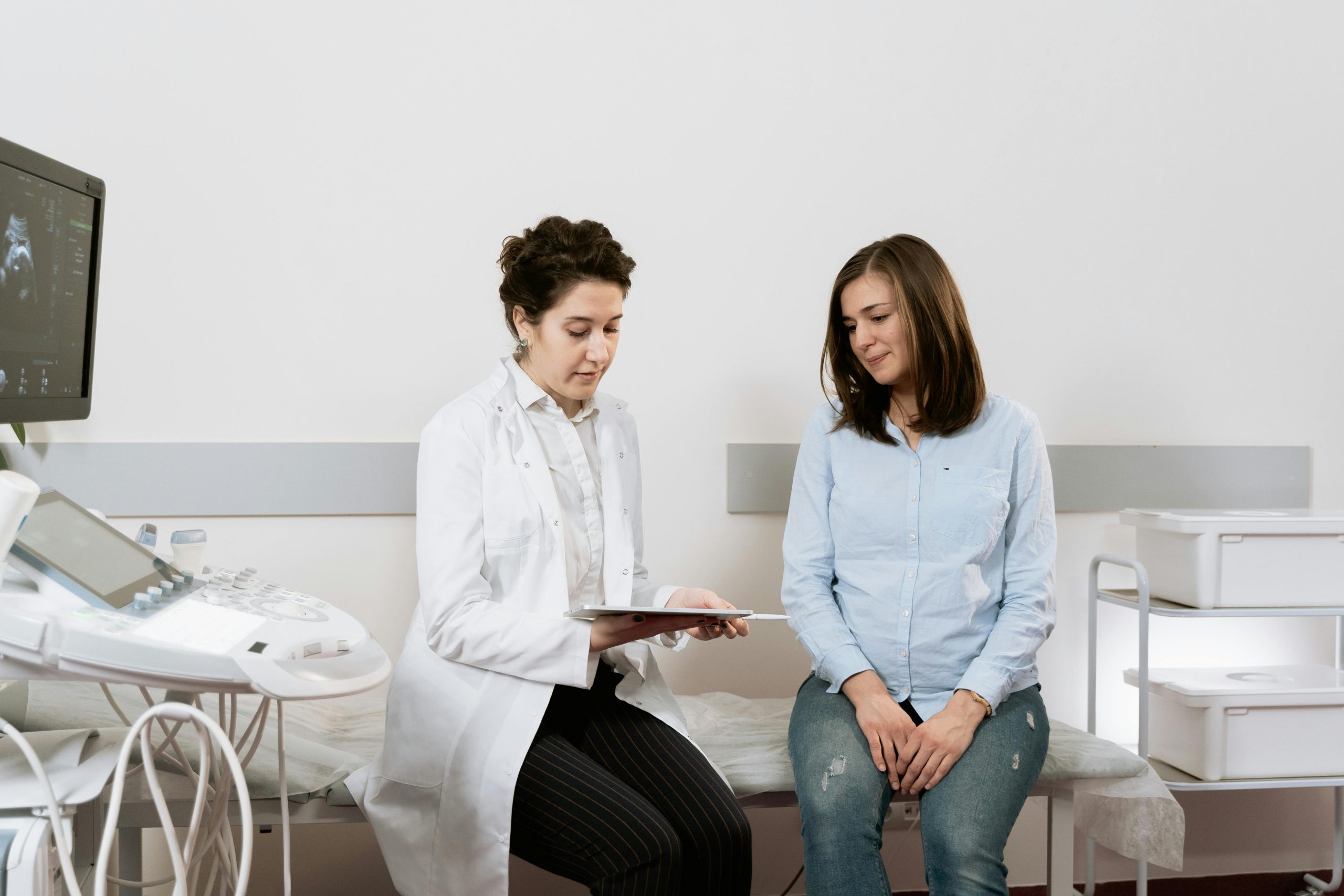 6-Reasons-Women-Over-40-Should-See-a-Female-Hormone-Specialist-scaled.jpg